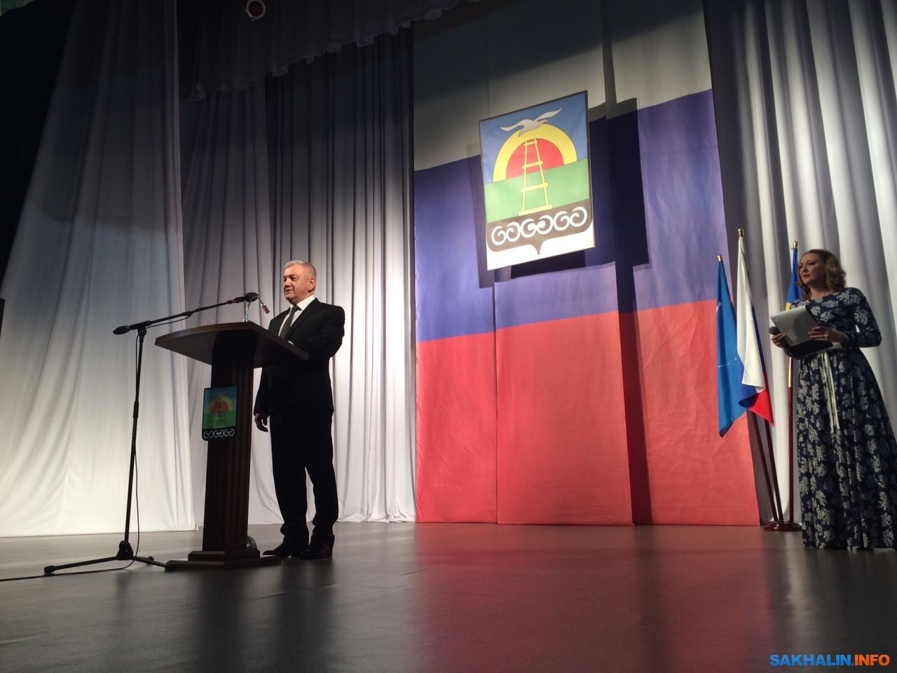 В Охе Сергей Гусев официально вступил в должность мэра