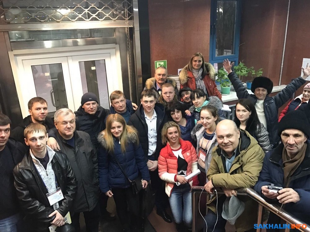 Команда Сергея Гусева, которая работала с ним на выборах, фото сделано в день выборов