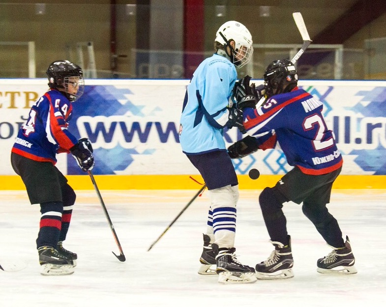 Организаторам детского первенства Сахалинской области области по хоккею пришлось определять чемпиона