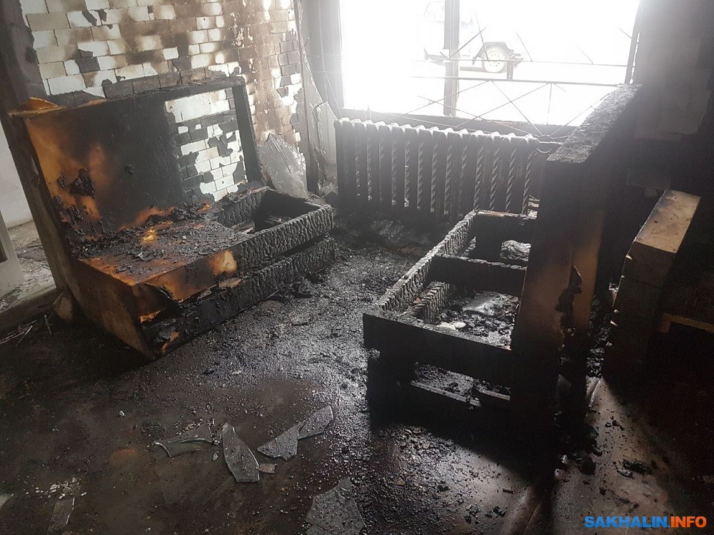 В Охе на улице Ленина сгорело кафе