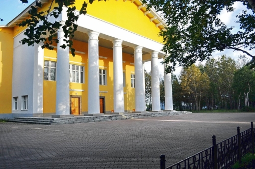 В Охе потушили пожар в Районном Дворце культуры