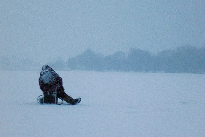 Охинские рыбаки застряли на льду в Москальво (ОБНОВЛЕНО)