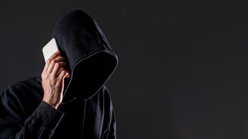 В Охе женщина перевела мошенникам более трех миллионов рублей