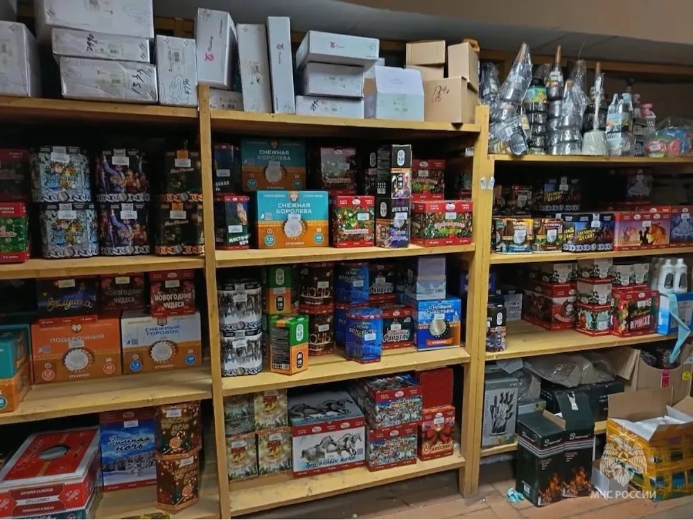 МЧС и полиция пресекли продажу опасных салютов в Охе