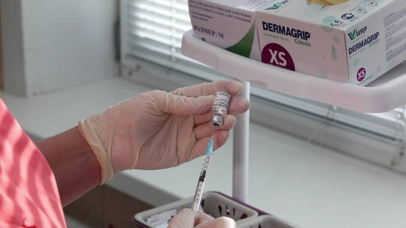 Валерий Лимаренко дал старт вакцинации от COVID-19 в регионе