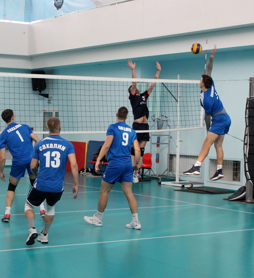 На Сахалине стартовал мужской чемпионат области по волейболу