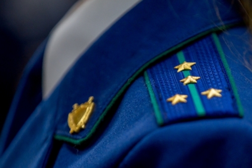 В Охе женщина предстанет перед судом за удар ножом сожителю