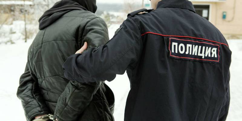 У охинца украли электроинструменты на сумму более 26 тысяч рублей