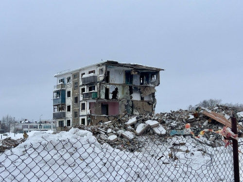 В Охе продолжается снос аварийных домов