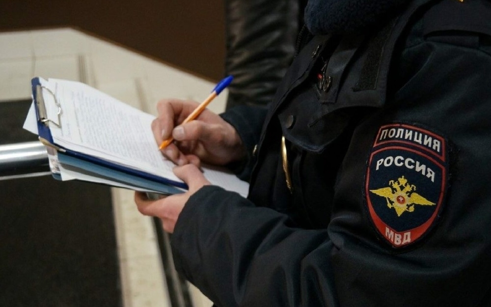 В Охе задержан мужчина, вырвавший у женщины конверт с деньгами