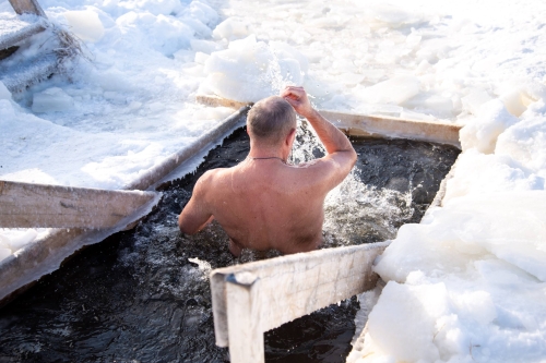 В Охе подготовлено место для безопасных крещенских купаний