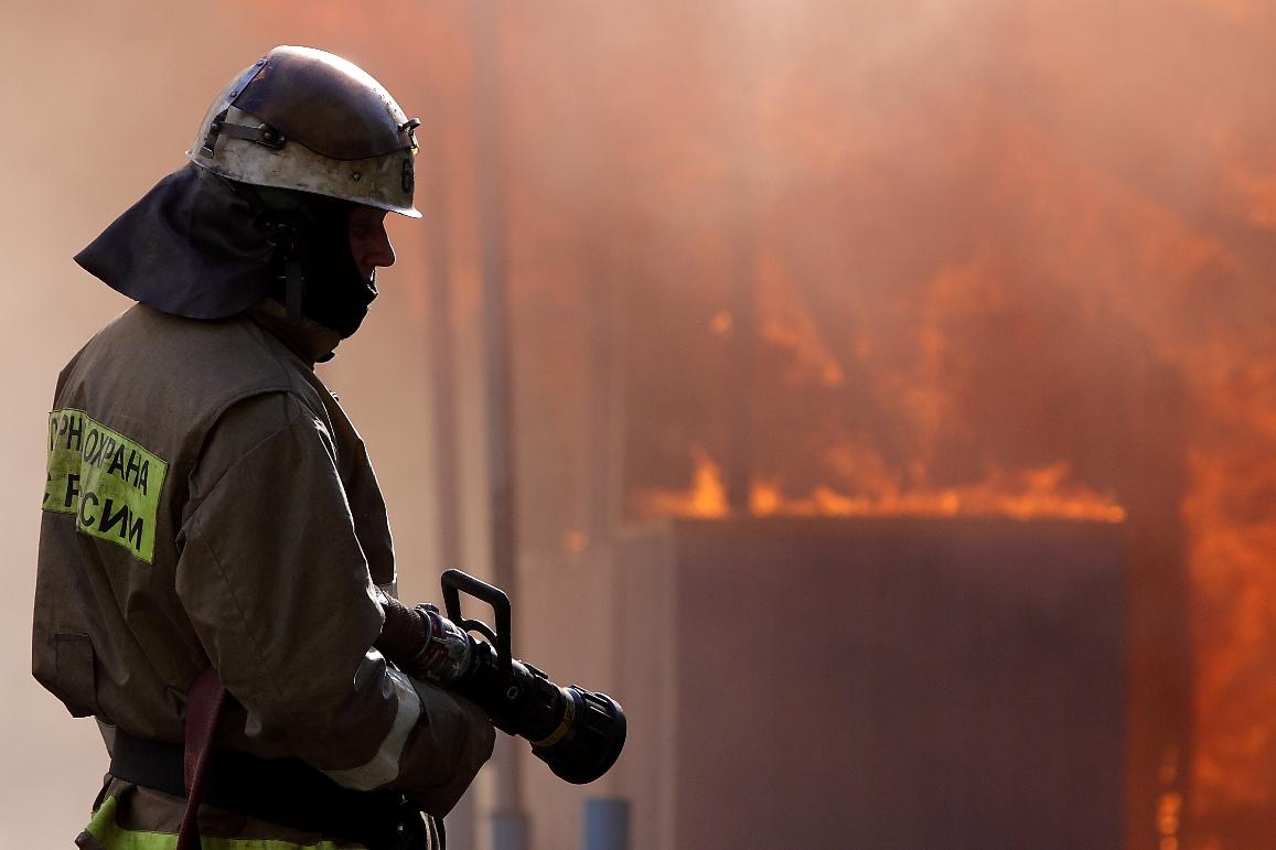 Два возгорания потушили пожарные в Охе