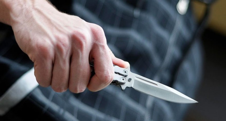 В Охинском районе мужчину с ножевыми ранениями доставили в ЦРБ