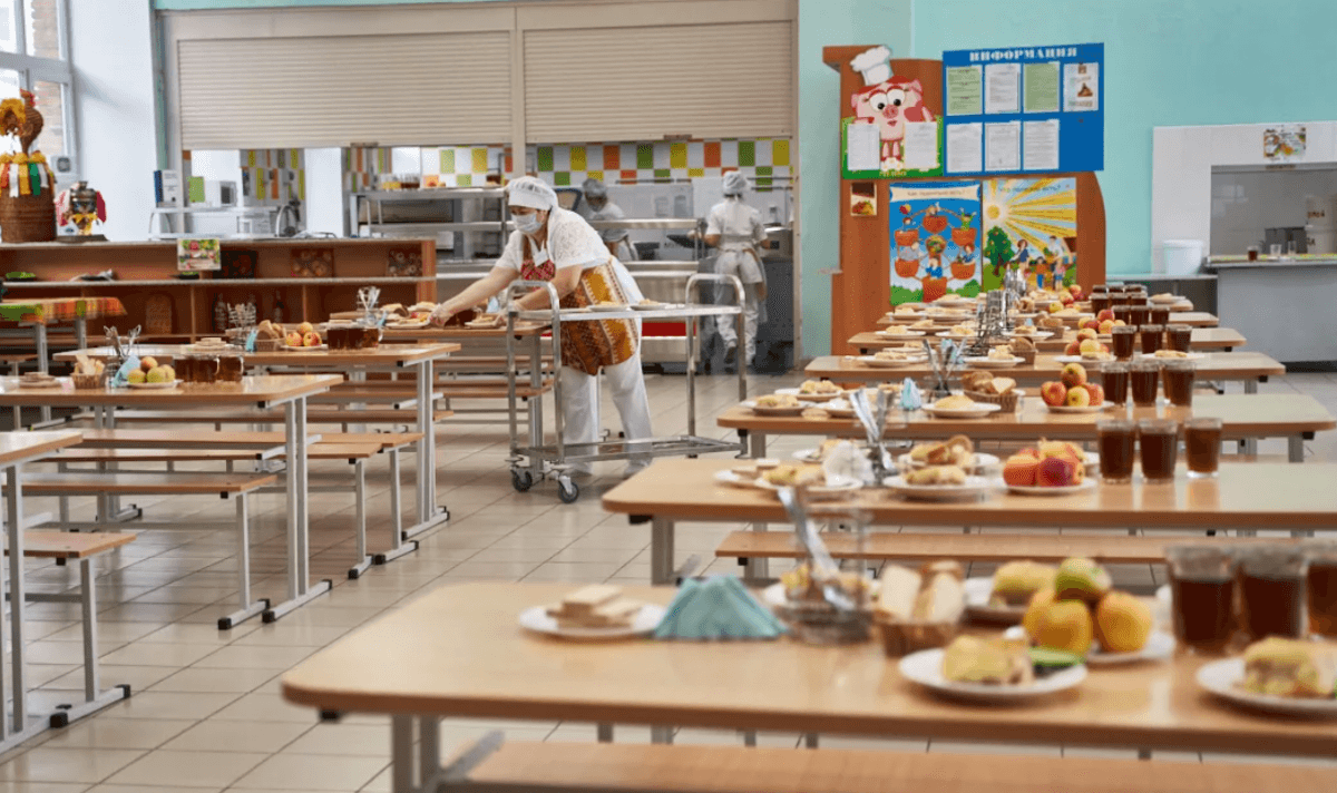 В Госдуму внесли законопроект о бесплатном горячем питании для школьников