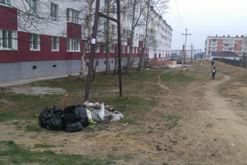 Компания "Контроль ДВ" очистила от строительных отходов улицу 60 лет СССР в Охе