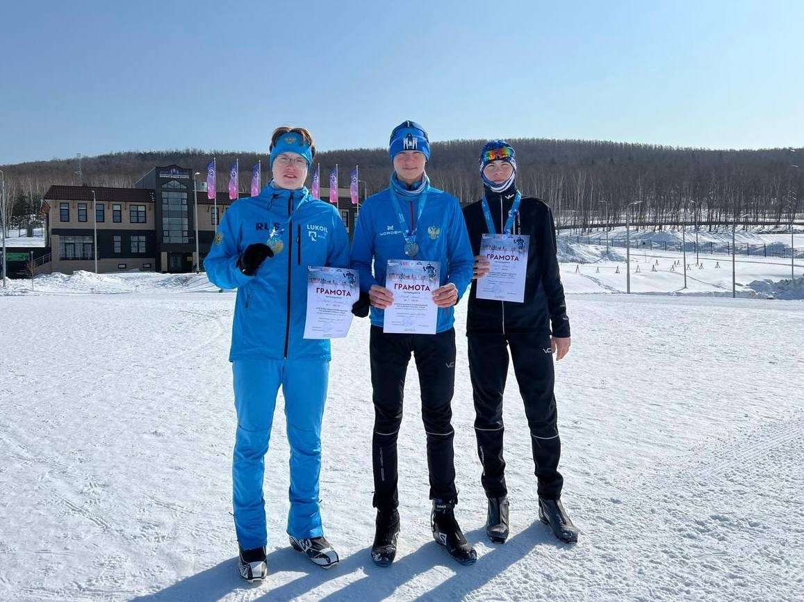 Охинские лыжники пополнили свою копилку медалями региональных соревнований
