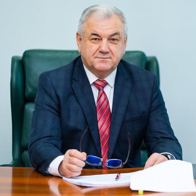 Суд решил отстранить Сергея Гусева от должности главы района