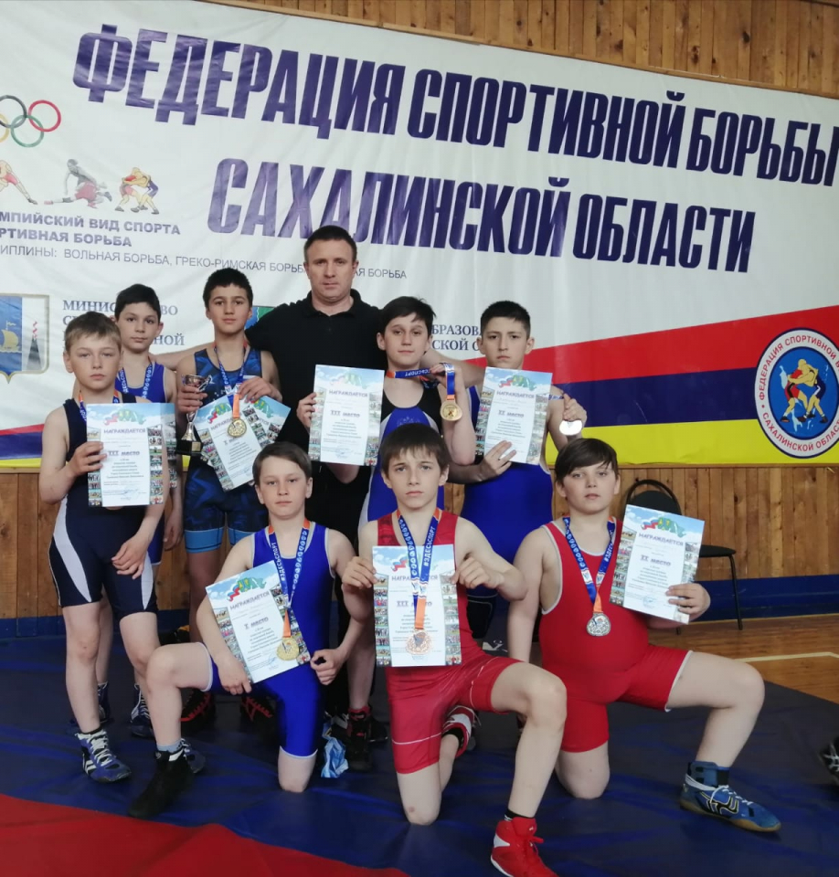 Охинские борцы завоевали девять медалей на турнире в пгт. Тымовское