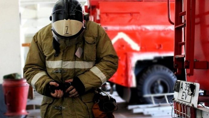 Охинские пожарные ликвидировали возгорание в жилом доме