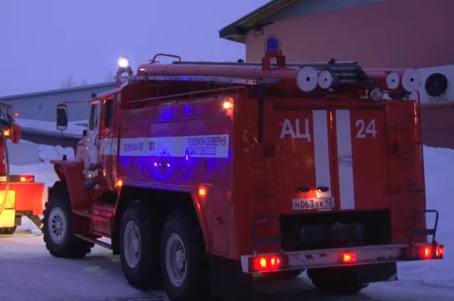 В Охе пожарные ликвидировали возгорание частного гаража