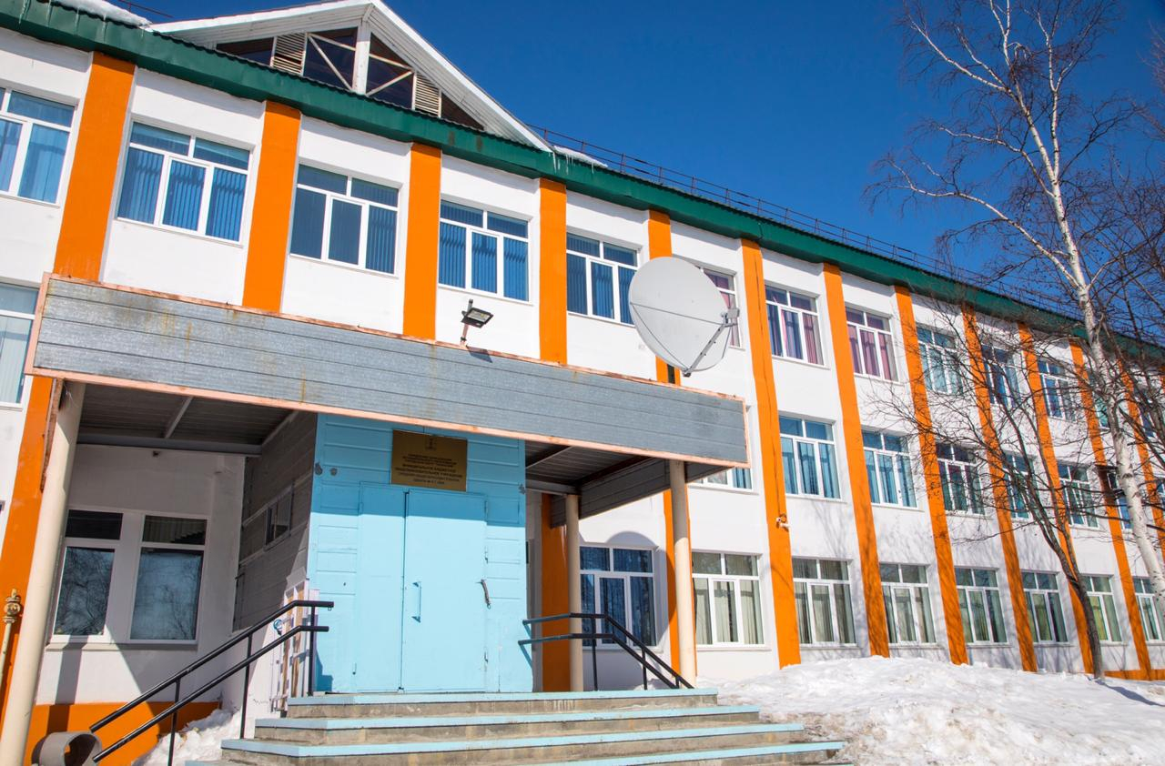Все школы Сахалинской области 16 февраля будут работать дистанционно из-за циклона