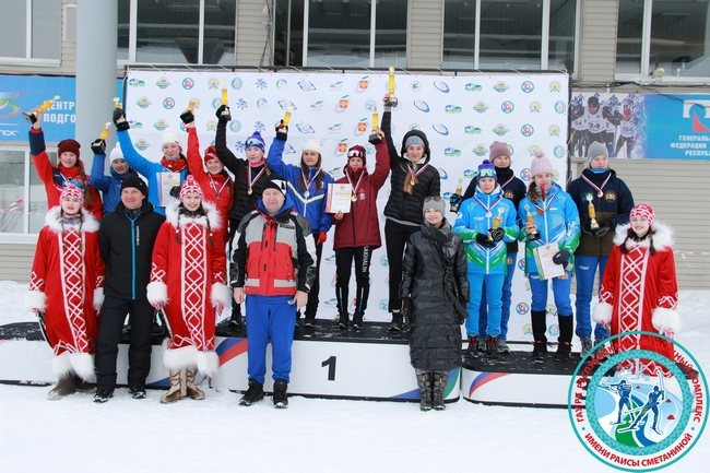 Охинка Юлия Завьялова стала обладательницей золотой медали первенства России по лыжным гонкам