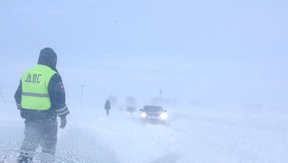Автодорога "Оха — Москальво" закрыта из-за плохих погодных условий