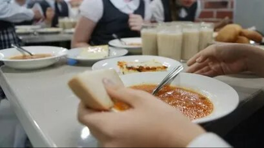 Более 35 тысяч учащихся в островных школах будут получать бесплатное горячее питание