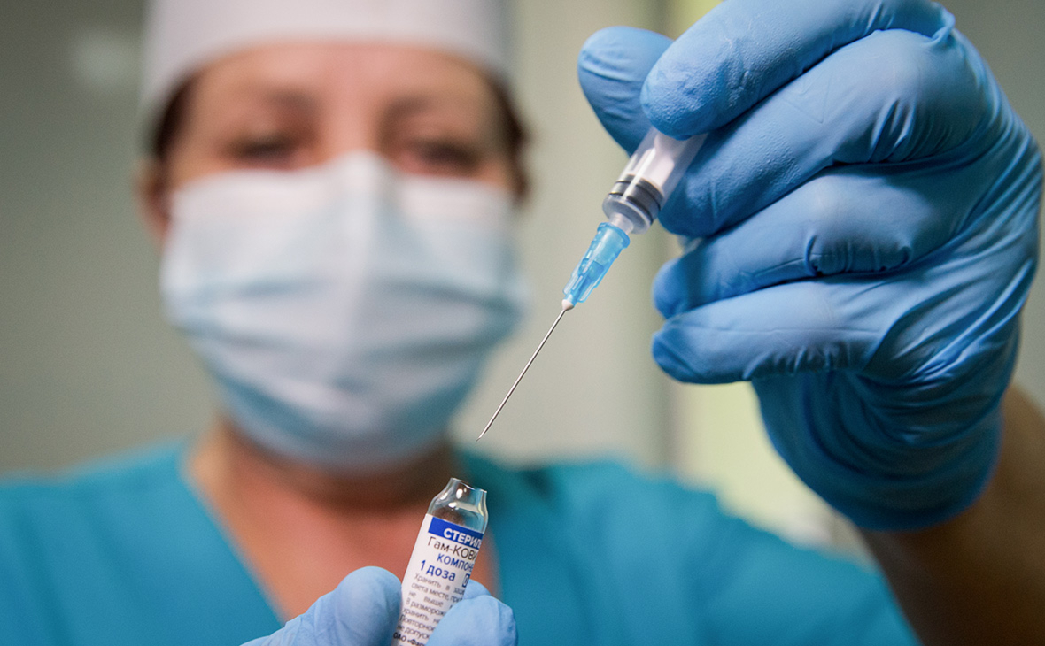 Минздрав России разрешил одновременную вакцинацию от гриппа и ковида