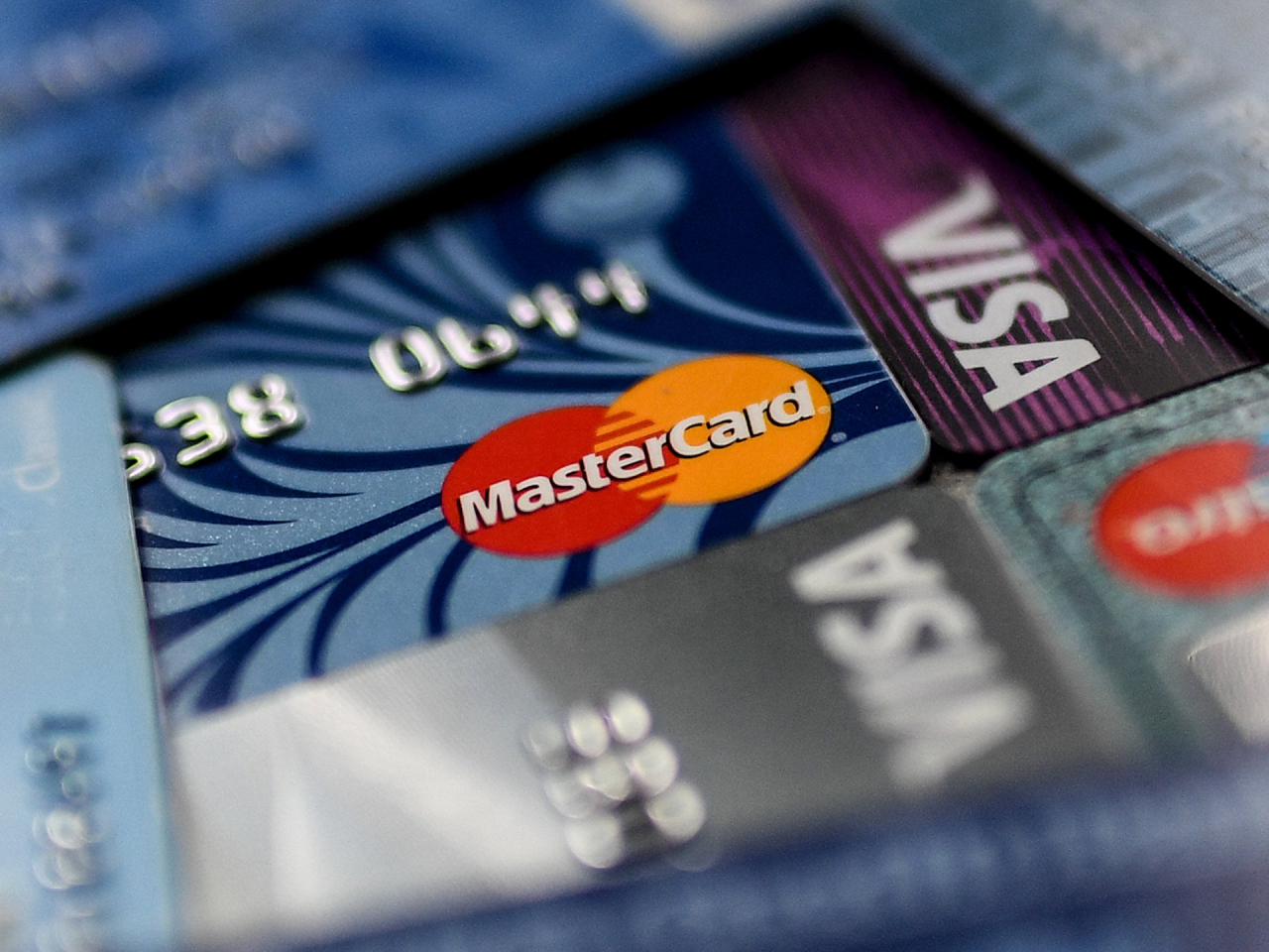 Visa и Mastercard уходят с российского рынка. Что делать?