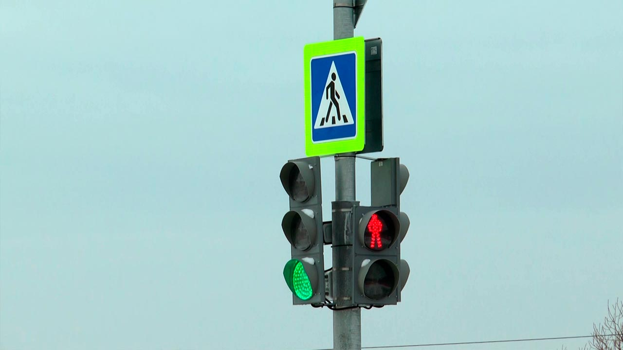 Светофоры на перекрестке улиц Дзержинского и Советская не будут работать до 27 октября