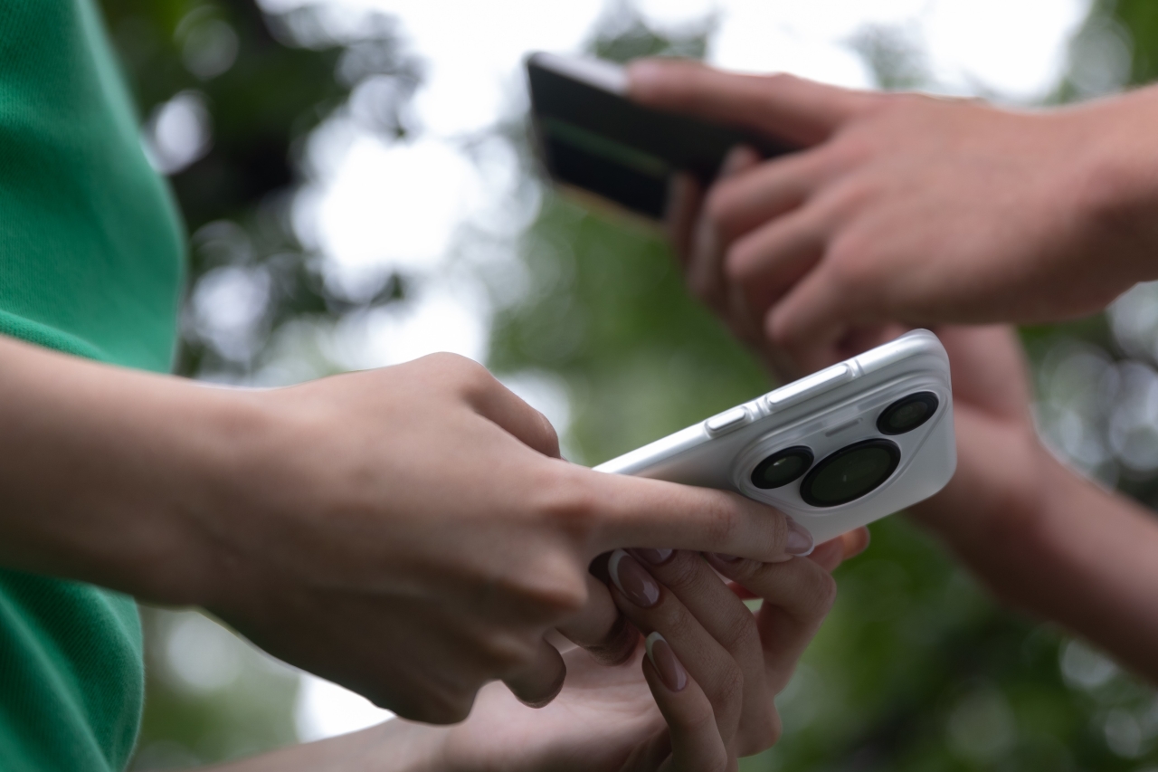 Как стримеры Слава Бустер и Вова Братишкин выбирают тарифы Yota для Сахалина