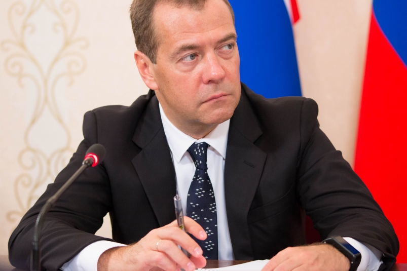 Кусочек квоты Курилам неинтересен - Герман Зверев на совещании с Дмитрием Медведевым