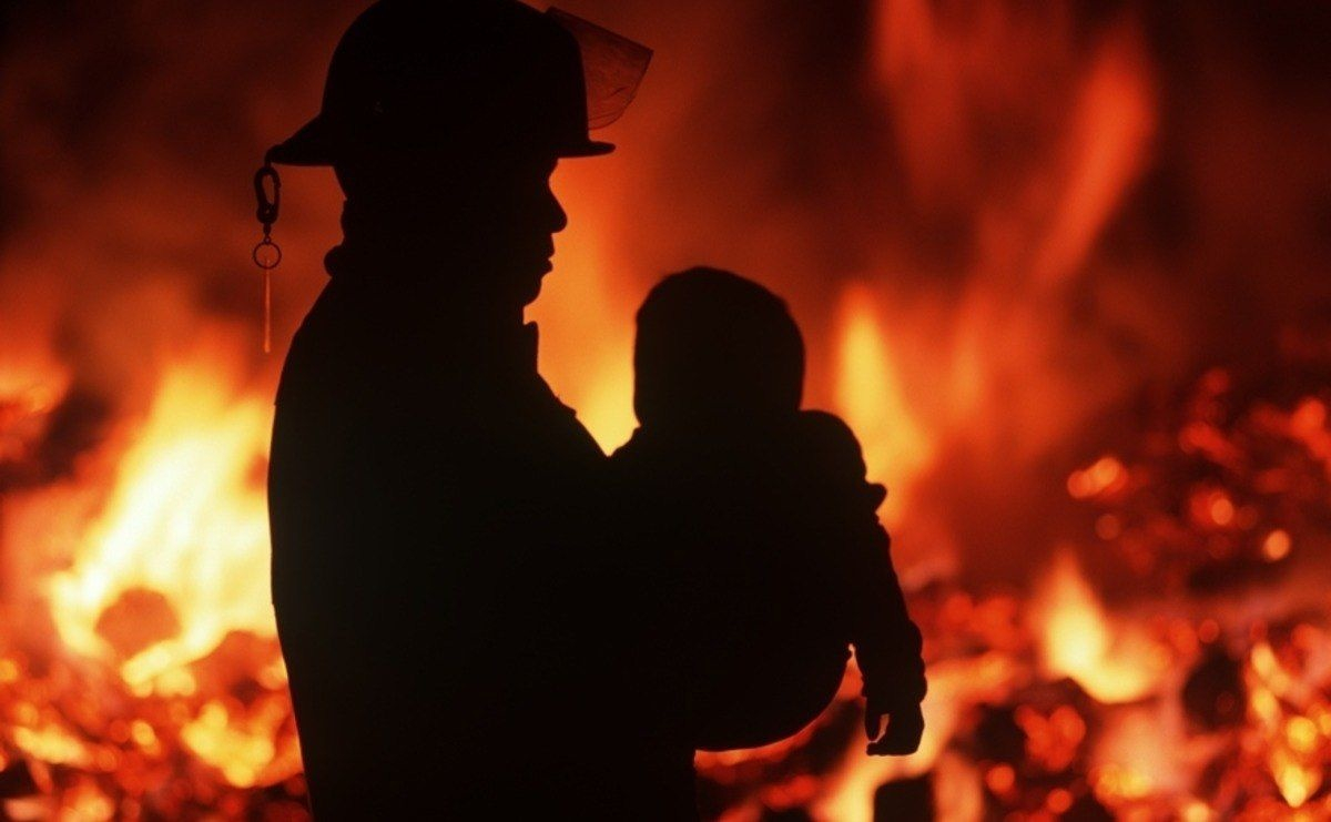 В 2021 году на Сахалине в результате пожаров погибли пятеро детей. МЧС напоминает родителям соответствующие правила