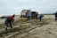 Сахалинские волонтеры обнаружили остатки ставных неводов в месте кормления серых китов на севере острова 3