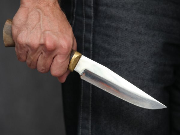 В Охе пенсионер ударил соседа ножом из-за громкой музыки (ОБНОВЛЕНО)