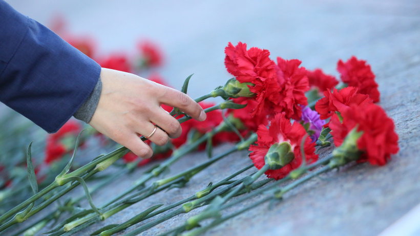 23 февраля охинцев приглашают возложить цветы в память погибших в годы ВОВ