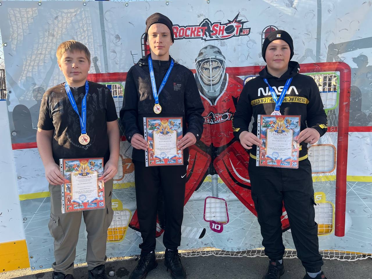 В Охе прошёл турнир по хоккею с шайбой