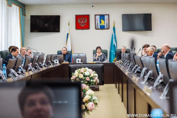 Областные депутаты обратились к Путину с просьбой присвоить Охе почетное звание "Город трудовой доблести"