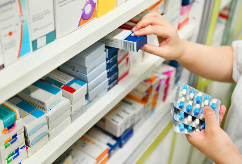 На Сахалине разберутся с дефицитом противовирусных препаратов в аптеках