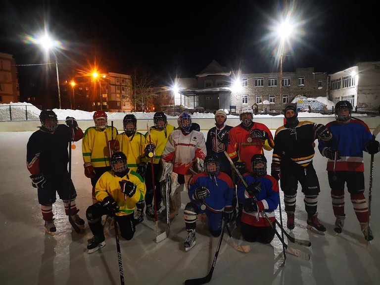 В Охе прошло Первенство спортивной школы по хоккею с шайбой, посвященное Дню защитника Отечества