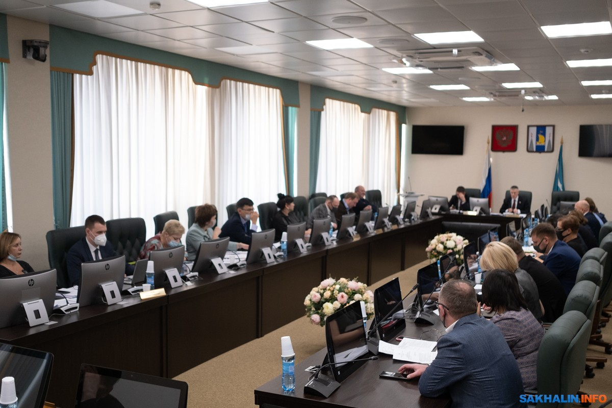 Министр транспорта и дорожного хозяйства региона: "Поддержка на выполнение рейсов из Охи в Хабаровск будет"