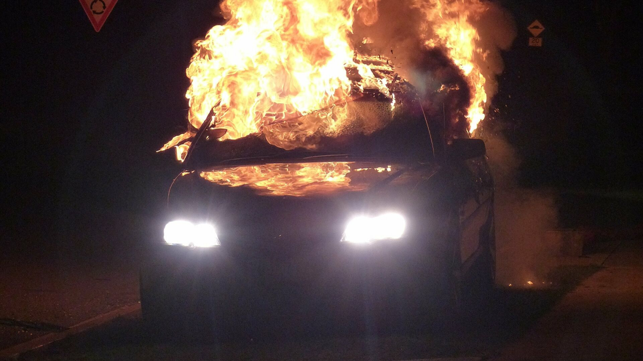 В Тунгоре пожарные ликвидировали возгорание автомобиля