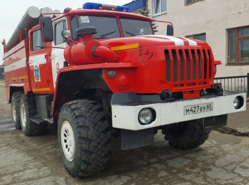 В Охе пожарные ликвидировали возгорание пристройки к частному дому