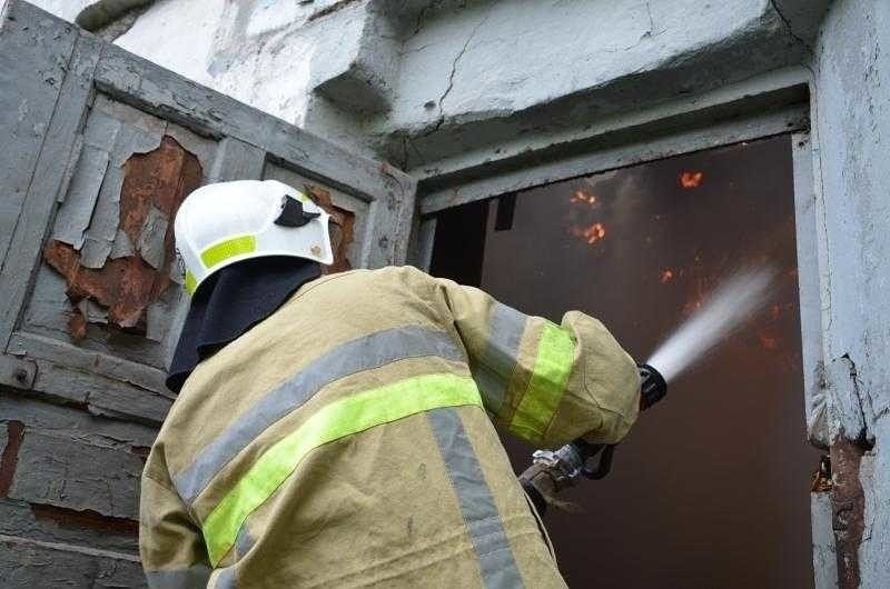 Пожарные ликвидировали возгорание в Охе 