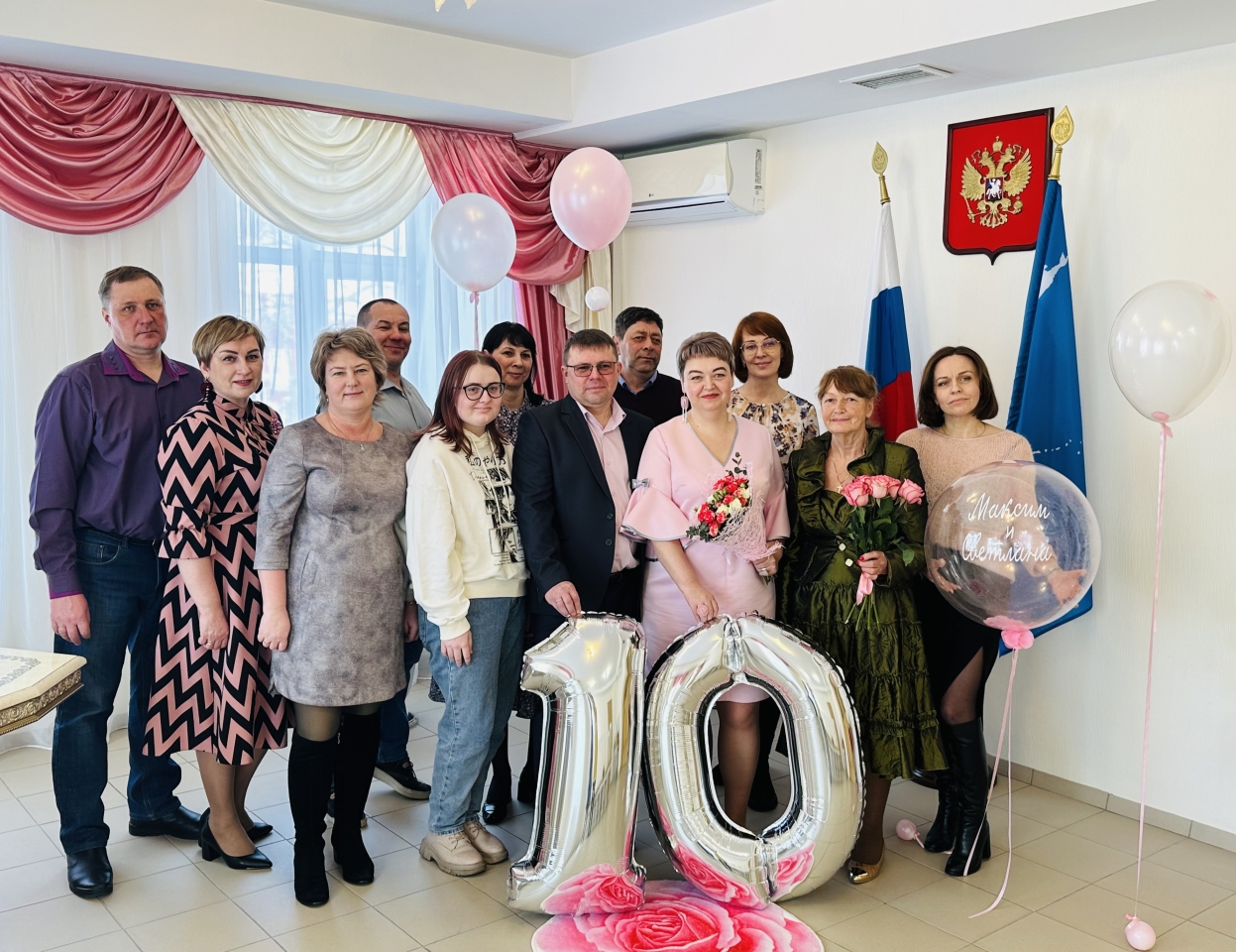 Их связал КВН: семья охинцев Беляниных отметила розовую свадьбу