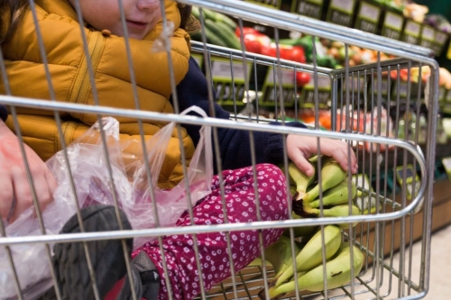 В Охе предновогодняя неделя не внесла особых изменений в цены на продукты