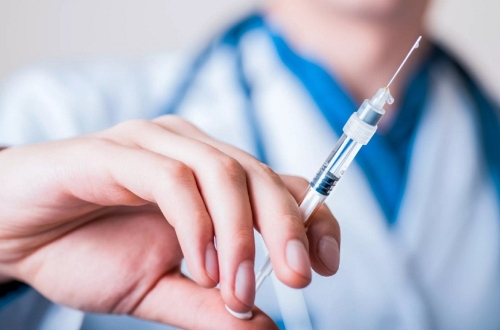 В России отменили массовую вакцинацию от коронавируса