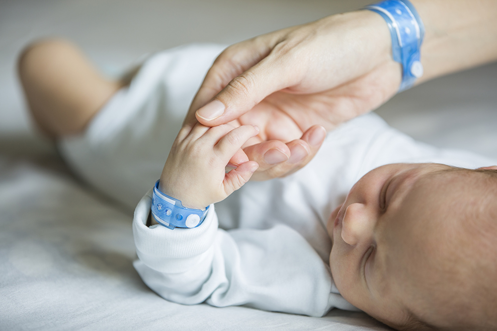 В Охе зарегистрировали первого новорожденного без посещения органа ЗАГС
