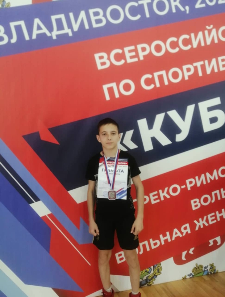 Охинский борец взял серебро всероссийских соревнований